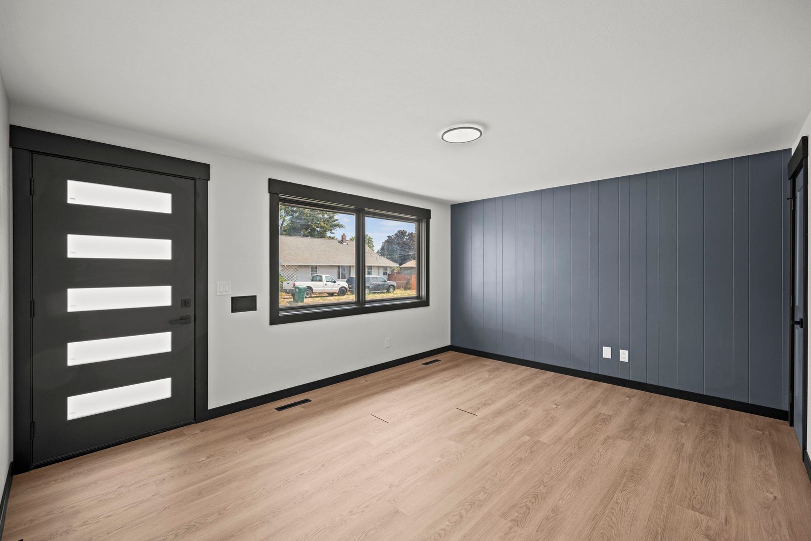 Spokane Apartment: 3717 N Perry St