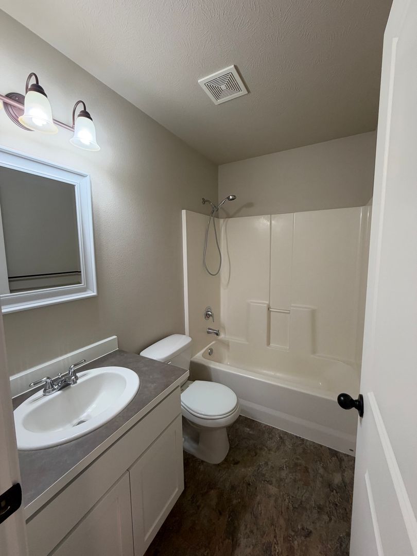 Townhomes Cheney LLC 13 of 23