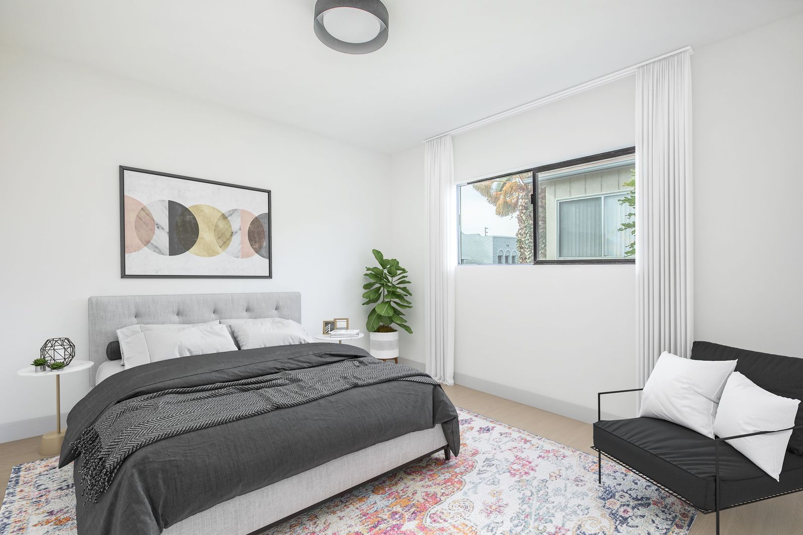 Los Angeles Apartment: 1552 Hi Point St.