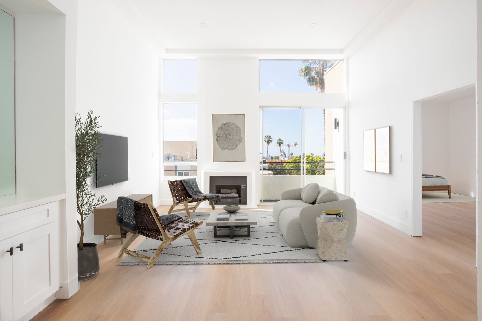 Los Angeles Apartment: 1616 N Serrano Ave.