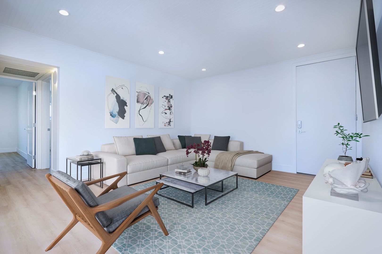 Santa Monica Apartment: 834 4th Street