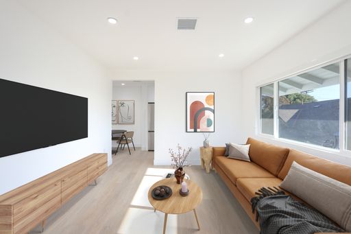 Newly Renovated 2BR/1BA in Echo Park | Prime Location & Easy Freeway Access – photo 1