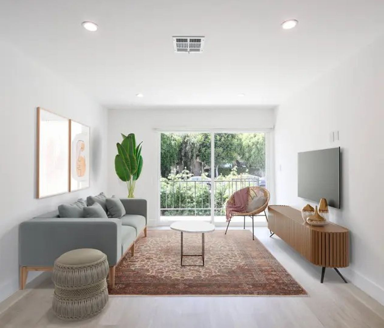 Los Angeles Apartment: 2136 Colby Ave