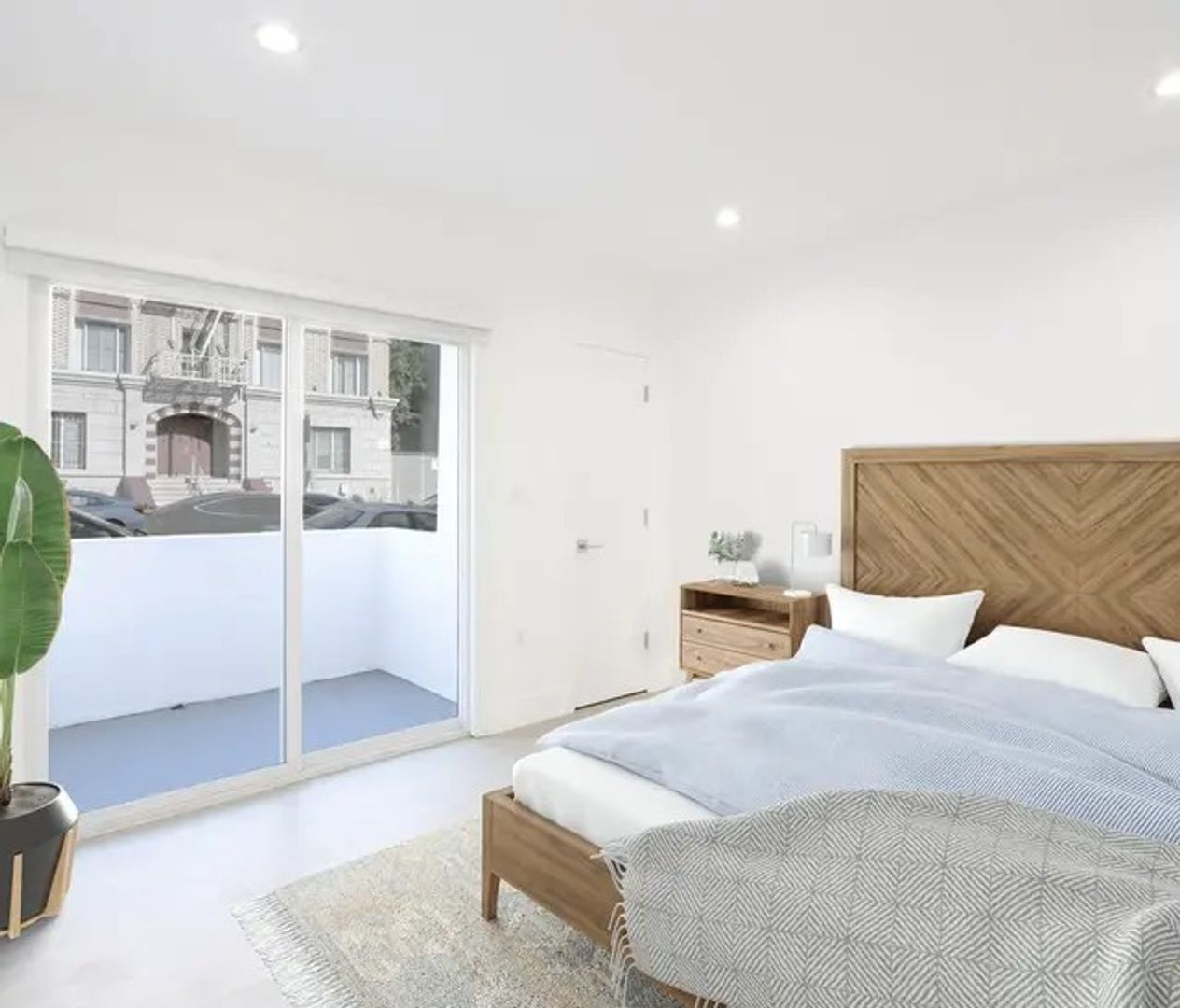 Los Angeles Apartment: 1727 N. Edgemont Ave