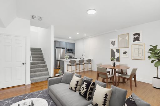 Sophisticated 2-Bedroom, 2-Bathroom Townhome in the Heart of Hollywood - Now Offering a $500 Look & Lease Credit on Select Units! – photo 1