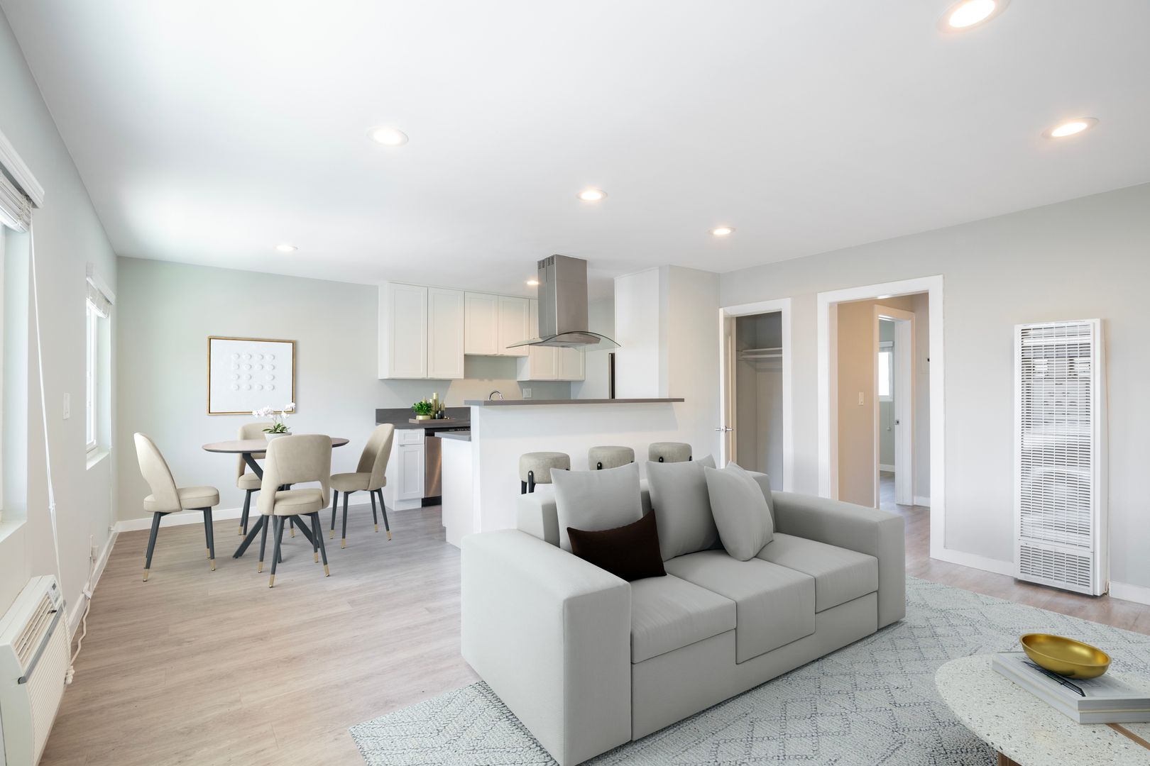 Los Angeles Apartment: 5622 La Mirada Ave.