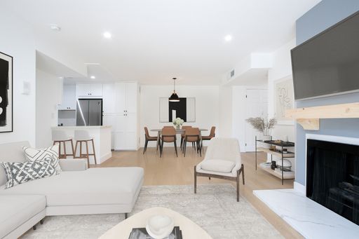 Elevated Westside Living: Rebuilt Modern Residences at the Edge of Santa Monica – photo 1