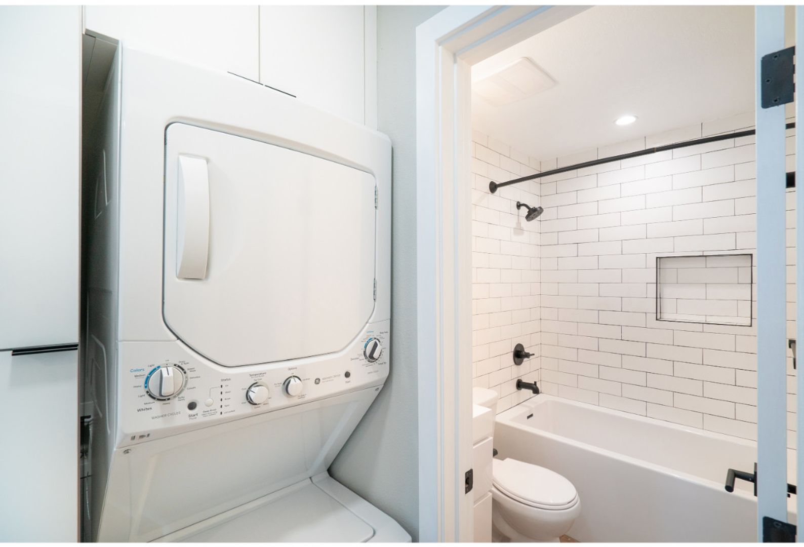 Laundry room at 5847 Willoughby Avenue (2 of 2)
