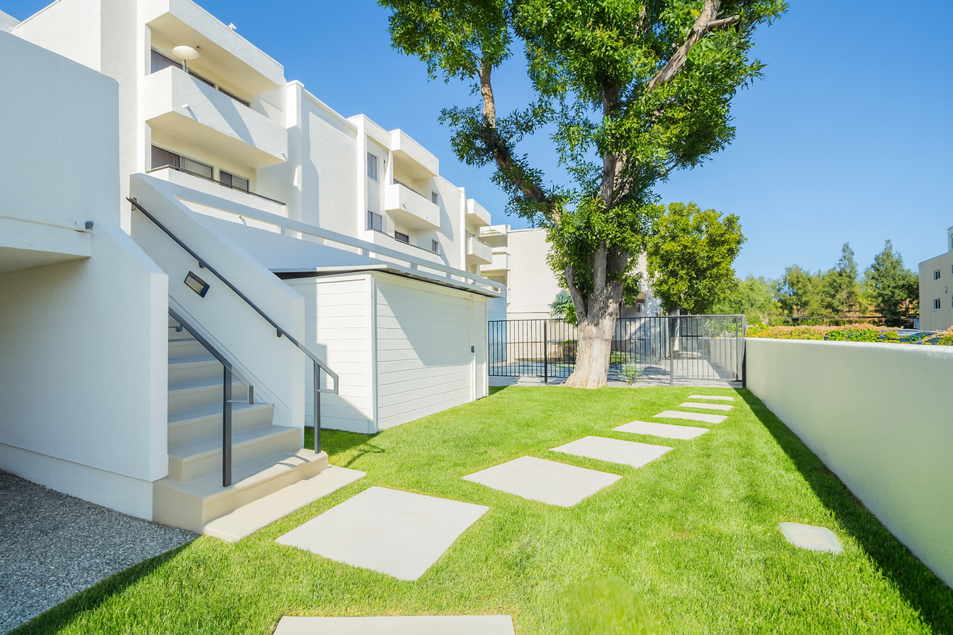 10020 Zelzah Avenue 8 of 12