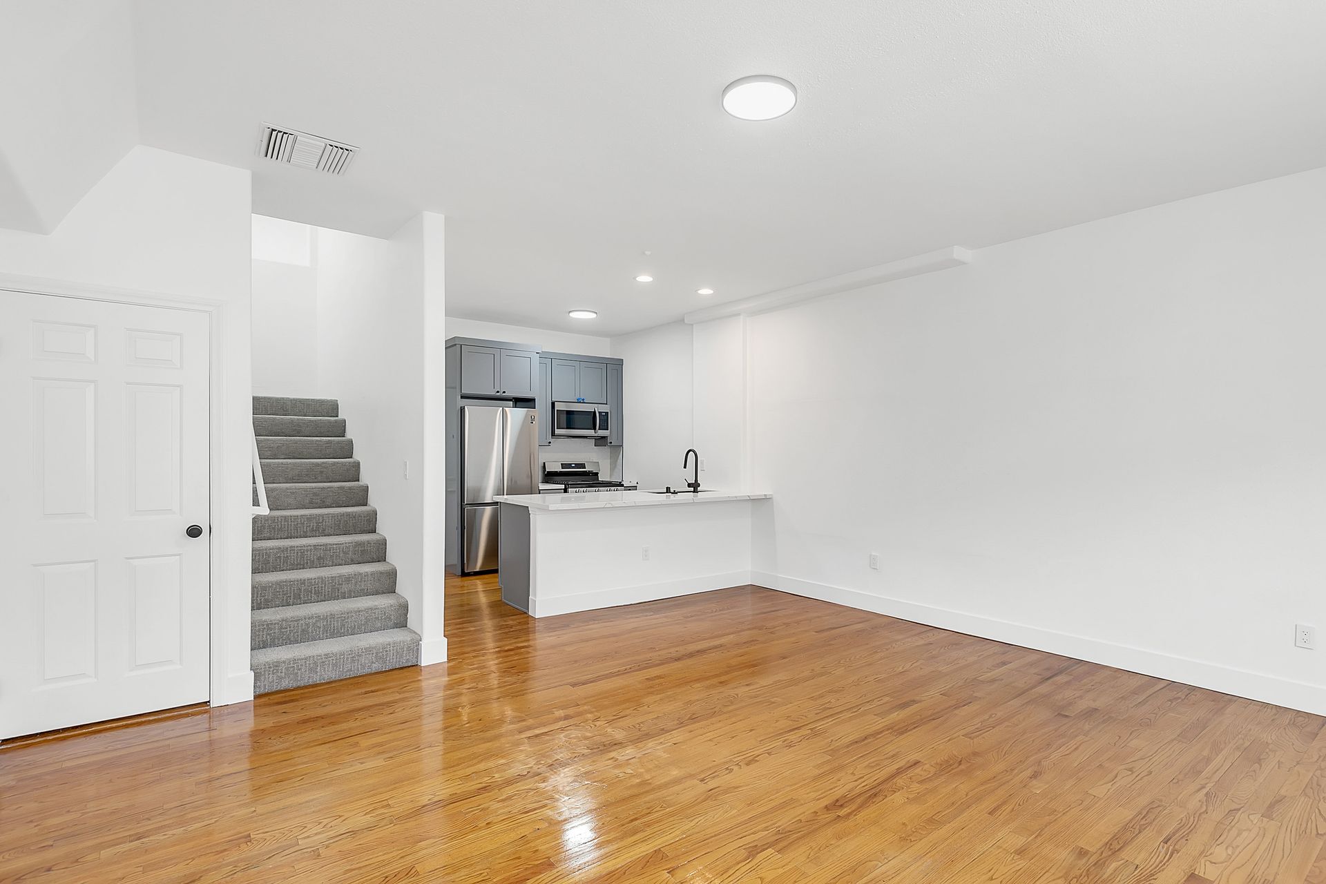 1827 Wilcox Ave 9 of 12