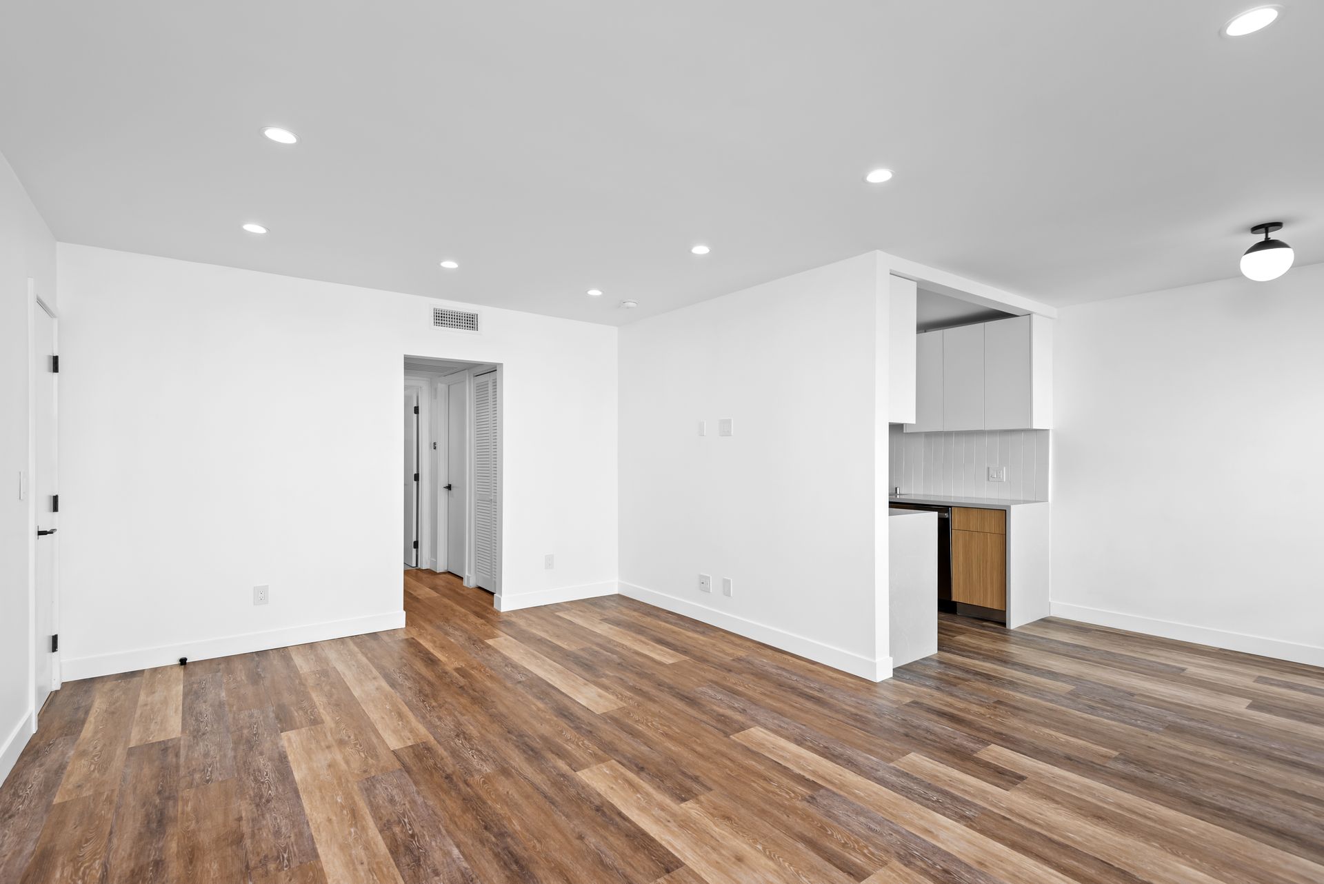 1563 Gordon Street 8 of 12
