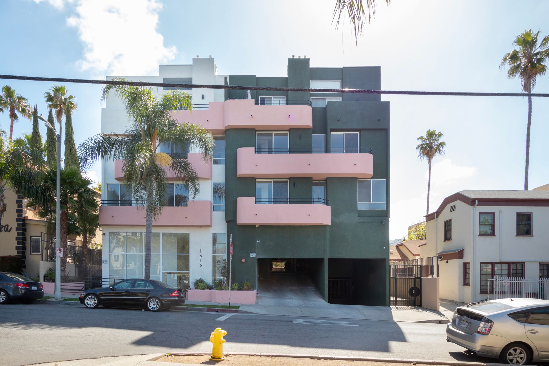 1616 N Serrano Ave. 11 of 12
