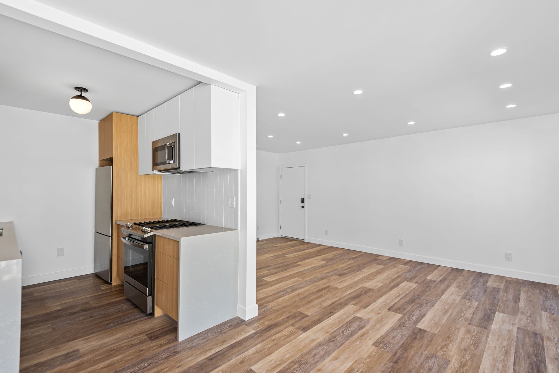 1563 Gordon Street 9 of 12