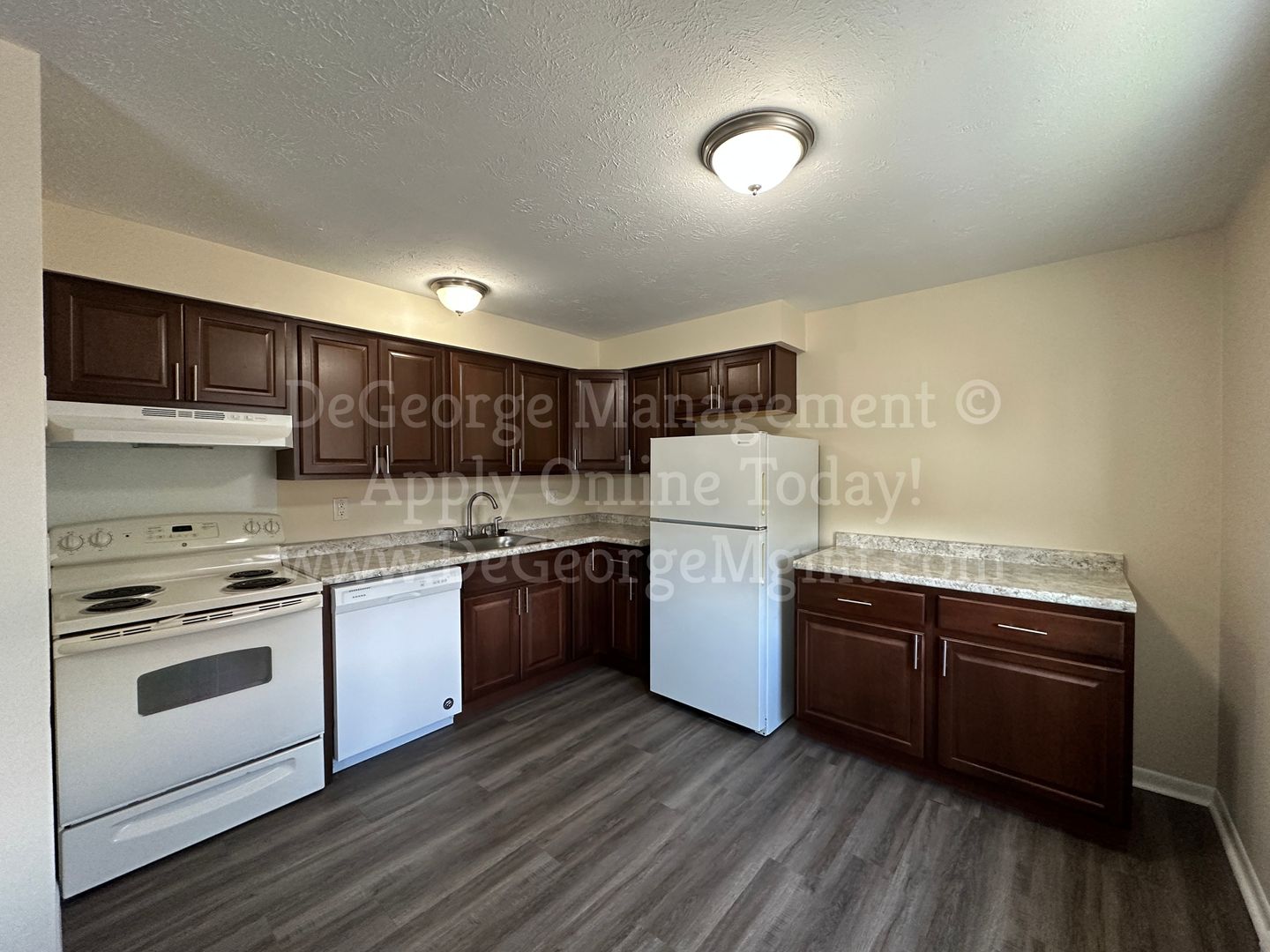 Georgetown Manor Apartments 3 of 12