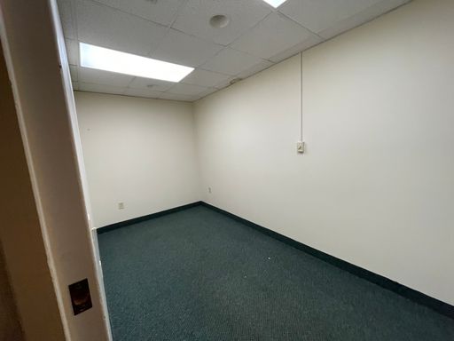 Business Center Office – Utilities & Internet Included