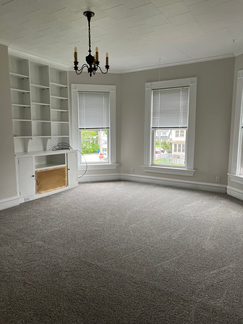 Davenport Apartment: 106 W 14th Street