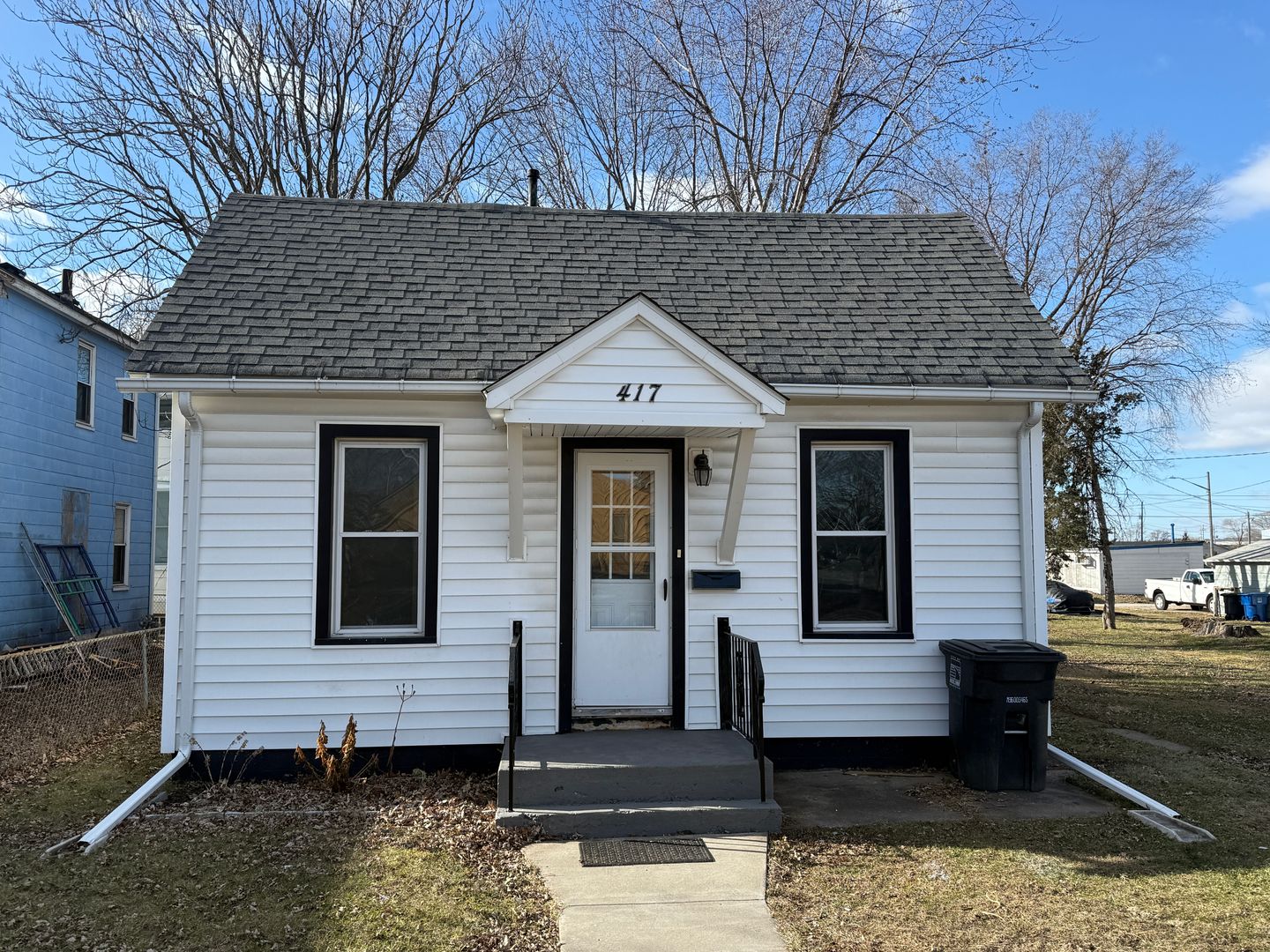 Moline House: 417 37th Street