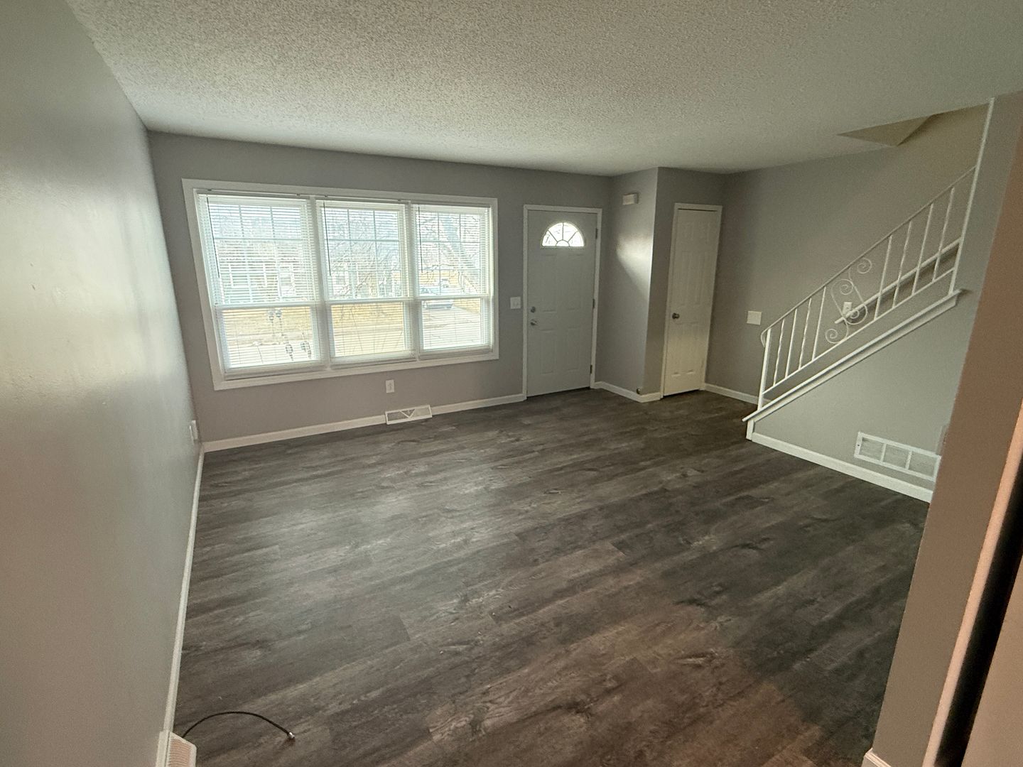 Davenport Apartment: 1703-1706 W 55th Street