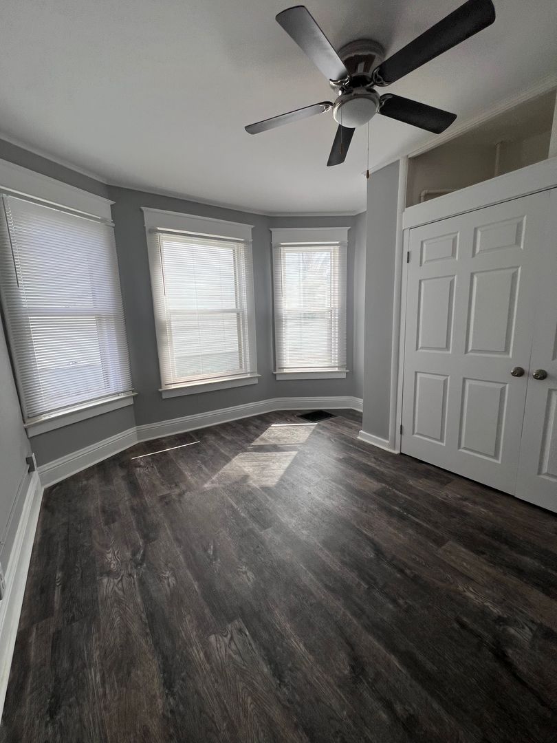 Davenport Apartment: 2415 Farnam Street