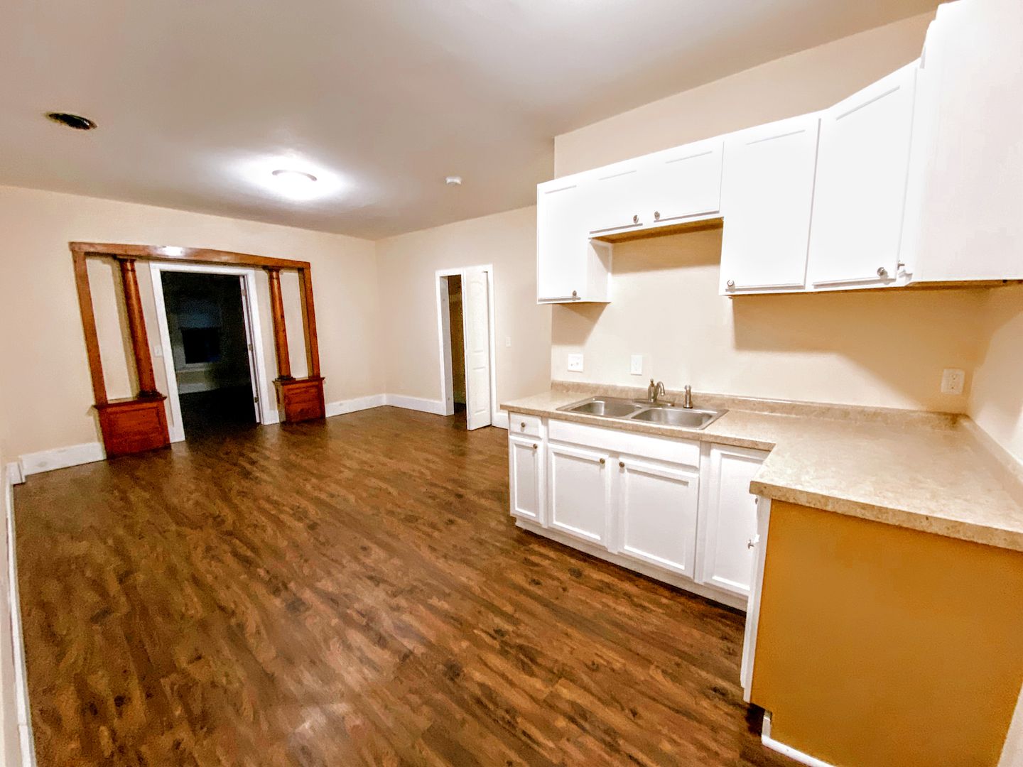 Davenport Apartment: 730 Brown Street