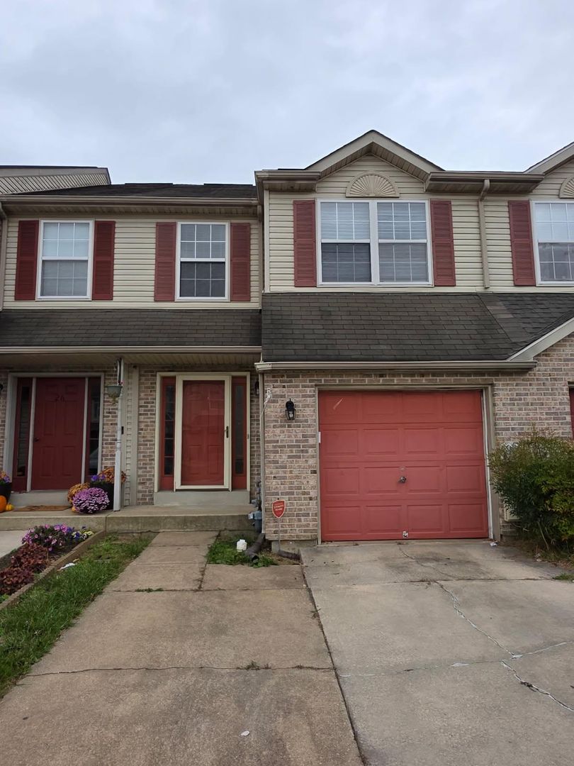 Newark Townhome: 24 Woodcrest Court