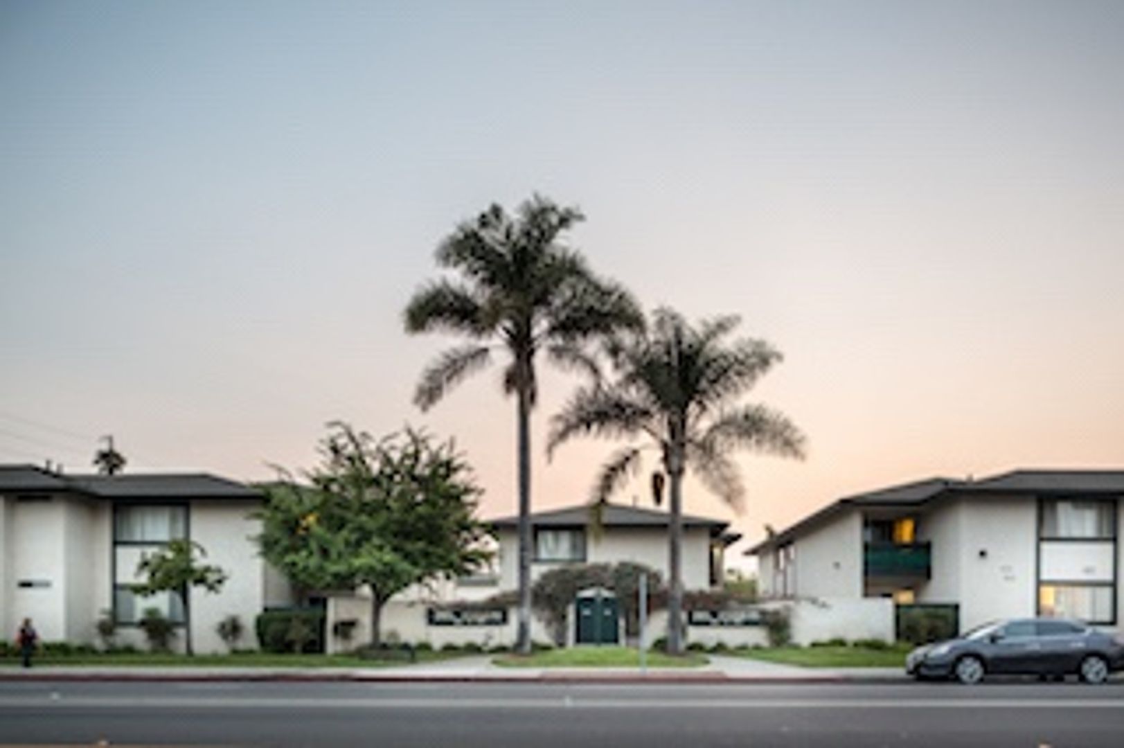 Oxnard Apartment: 1905 N. H Street