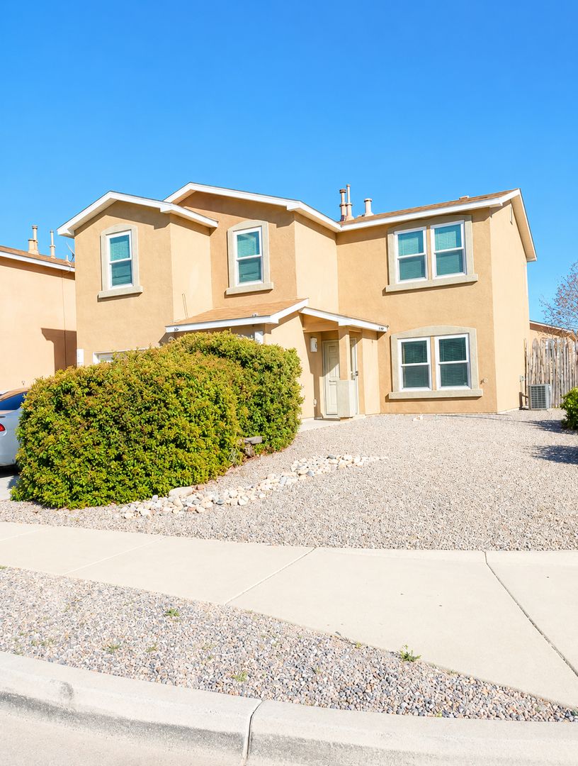 Rio Rancho House: 5714 Quay Dr NE