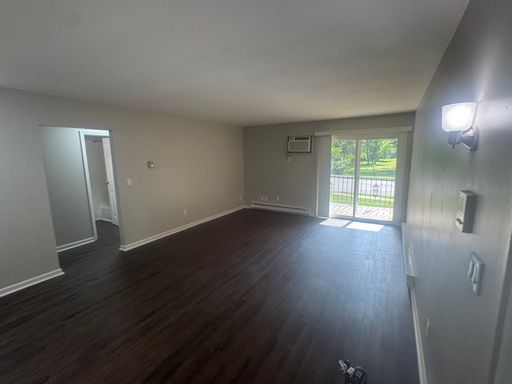 Cozy 2 Bed, 1.5 Bath Unit in Trotwood