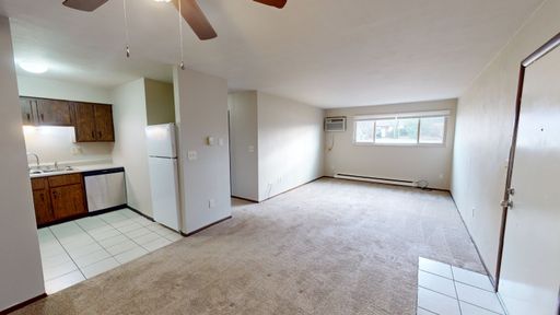 Cozy 2 Bed, 1 Bath Apartment Now Available