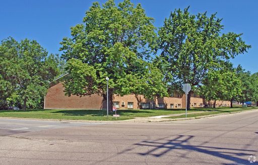 Beautiful 2 Bed, 1 Bath Apartment in Miamisburg – photo 1