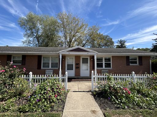 44 Candlewood Ct, Germantown, OH 45327