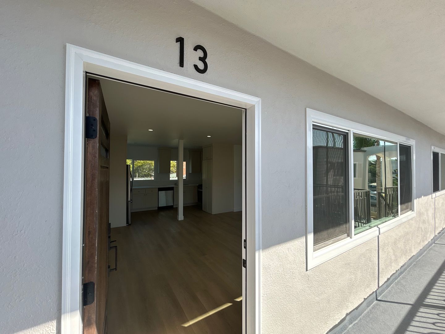 Venice Apartment: 559 Sunset Avenue