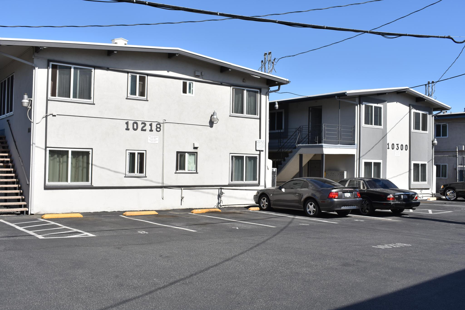 Lennox Apartment: 10216-10300 S. Felton Avenue