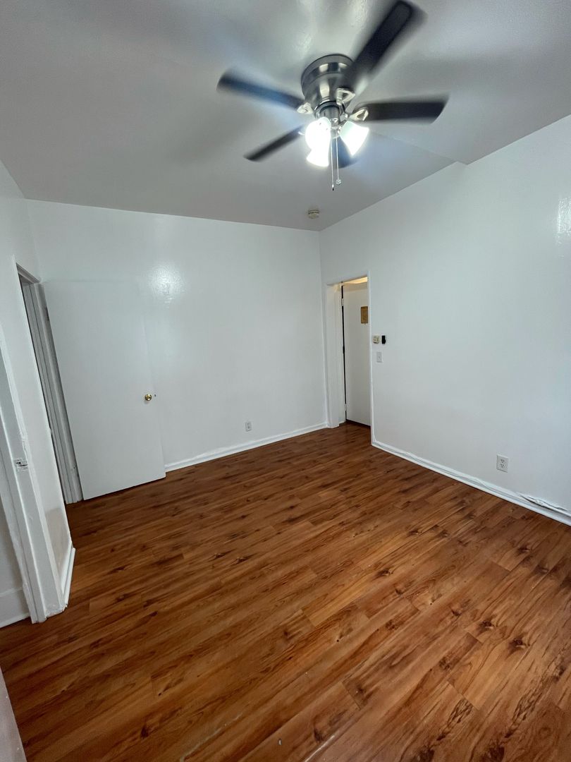 Los Angeles Apartment: 1827 W. Sunset Blvd.