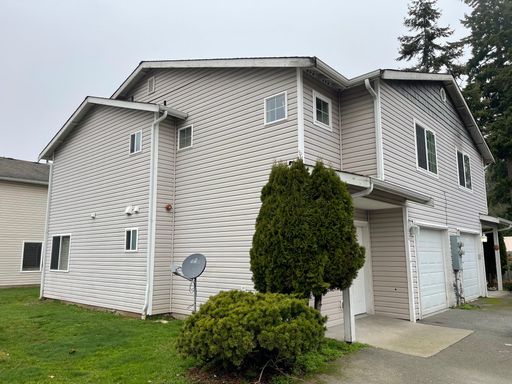 3 Bed 2.5 Bath Rental at 1262 Beach Avenue, Unit A, Marysville, WA – photo 1