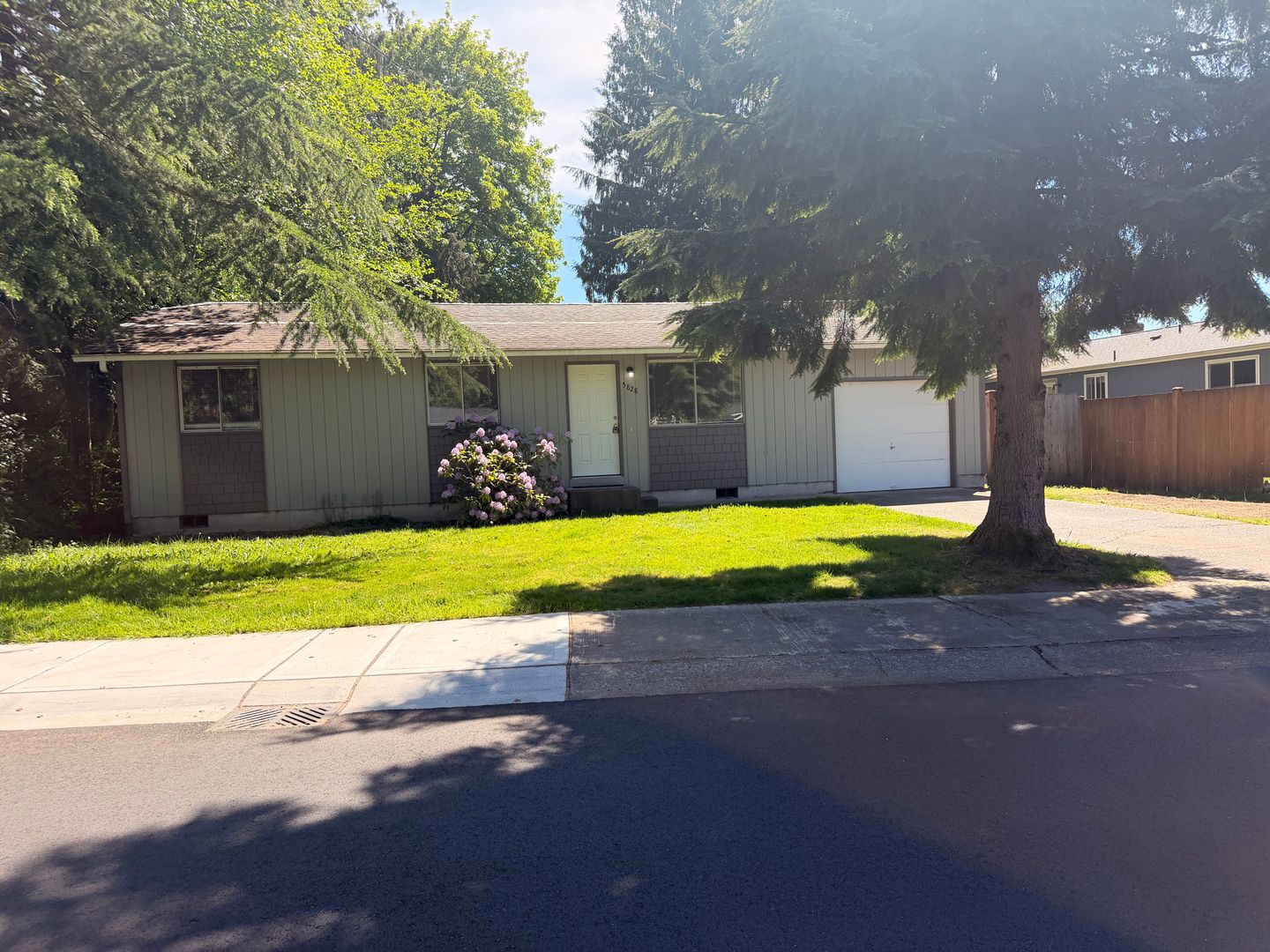 Marysville House: 5828 93rd Place NE