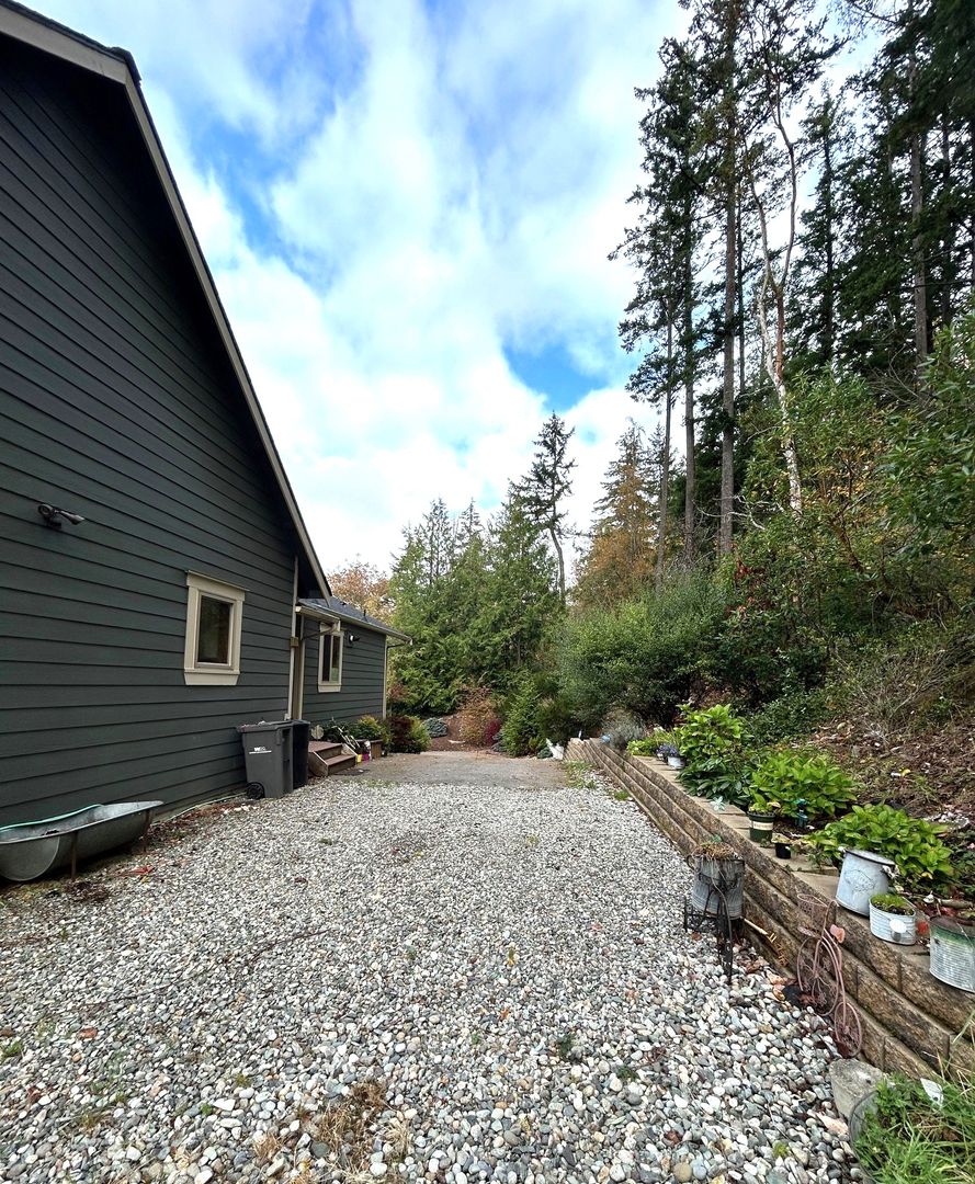 1487 Magnolia Lane, Camano Island, WA 98282