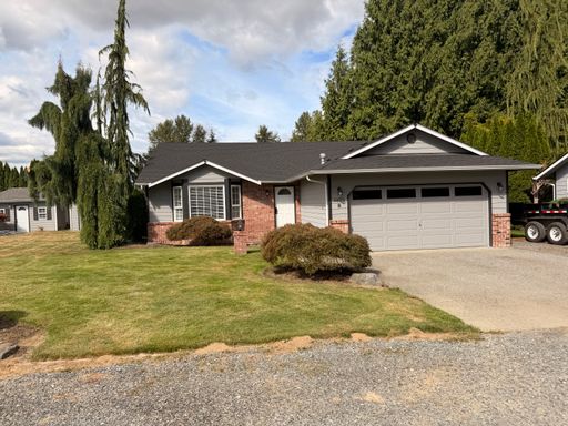 Rambler Style Home – photo 1