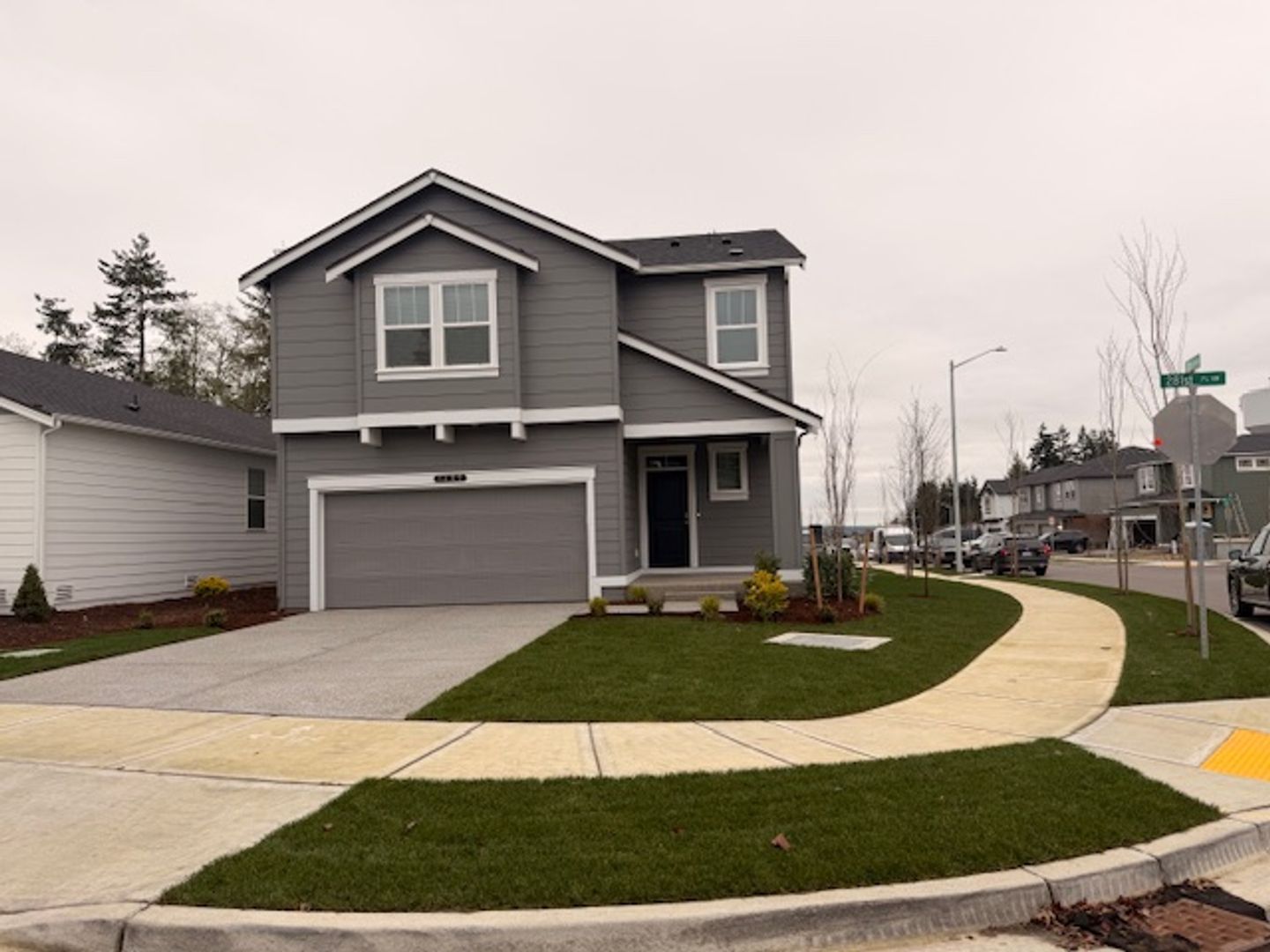 Stanwood House: 7322 281st Place NW