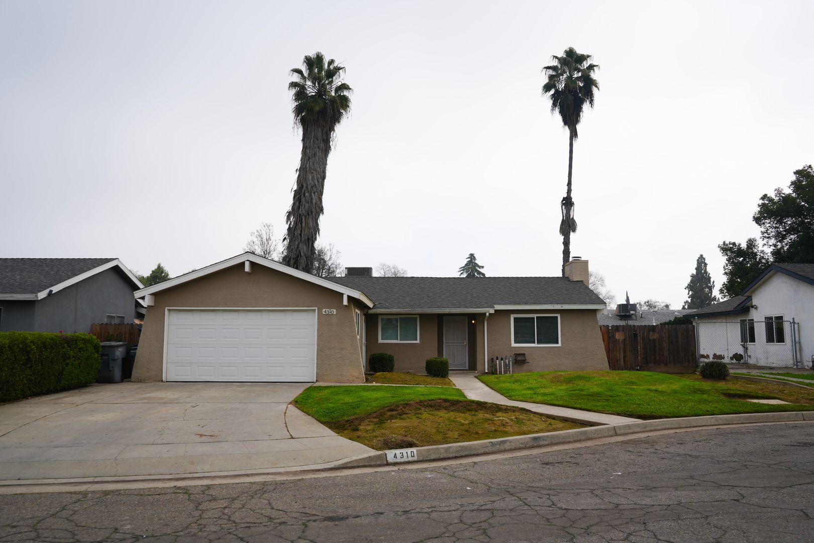 Fresno House: 4310 N Barcus Ave