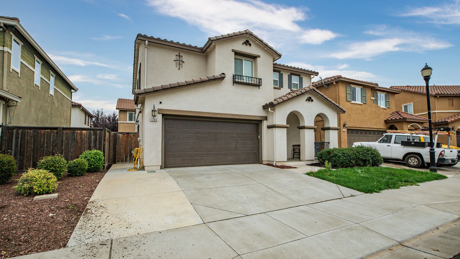 Dixon House: 1265 Baylor Way