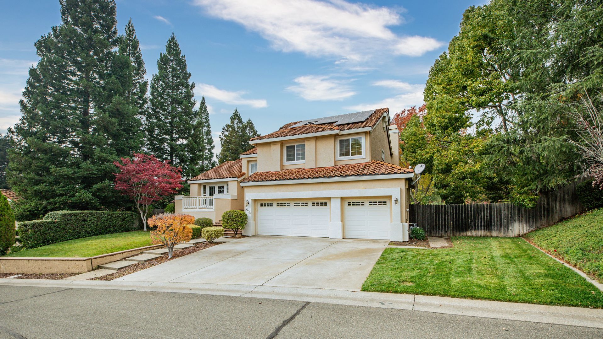 Fairfield House: 2625 Ascot Drive