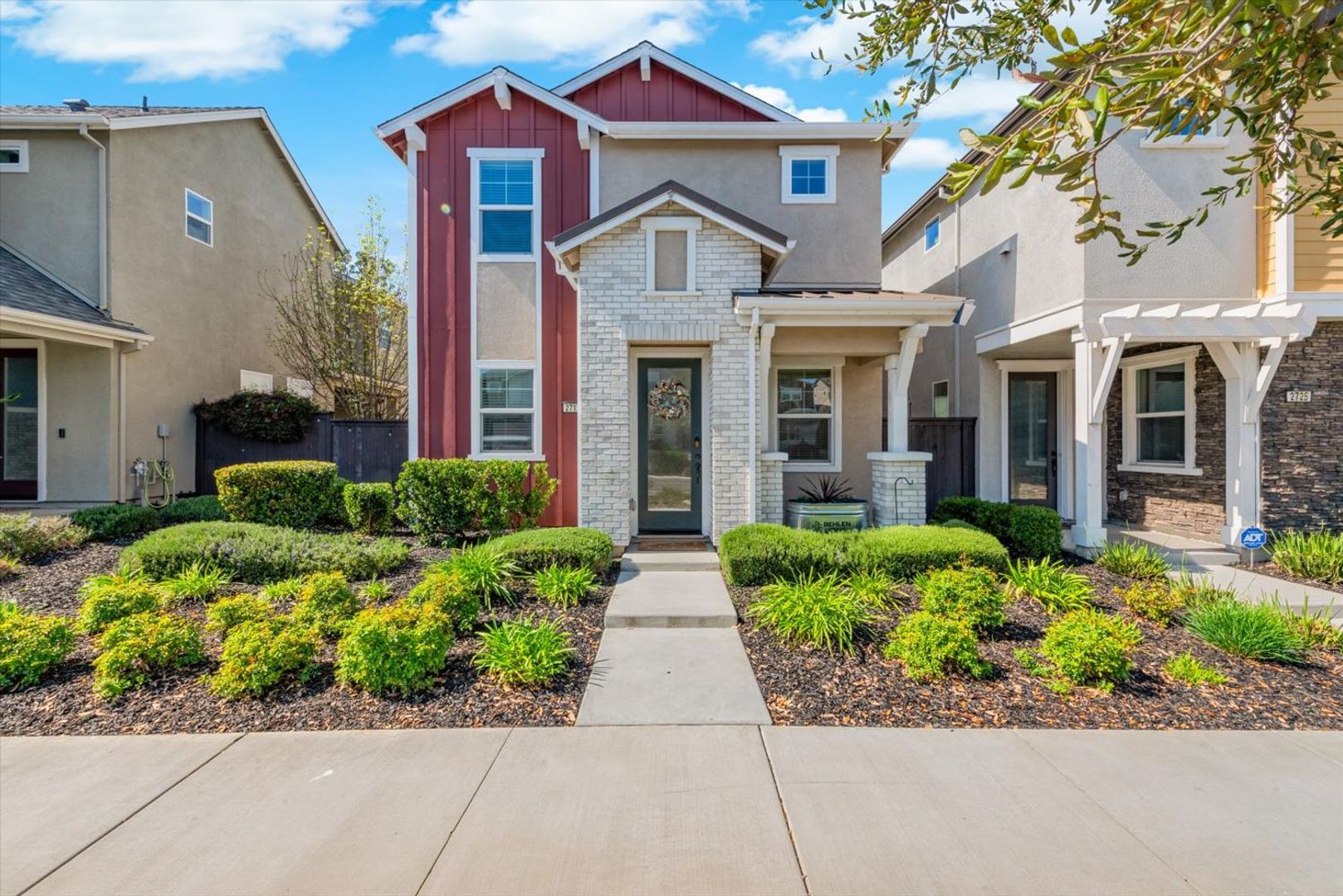 Sacramento House: 2717 N Cove Drive