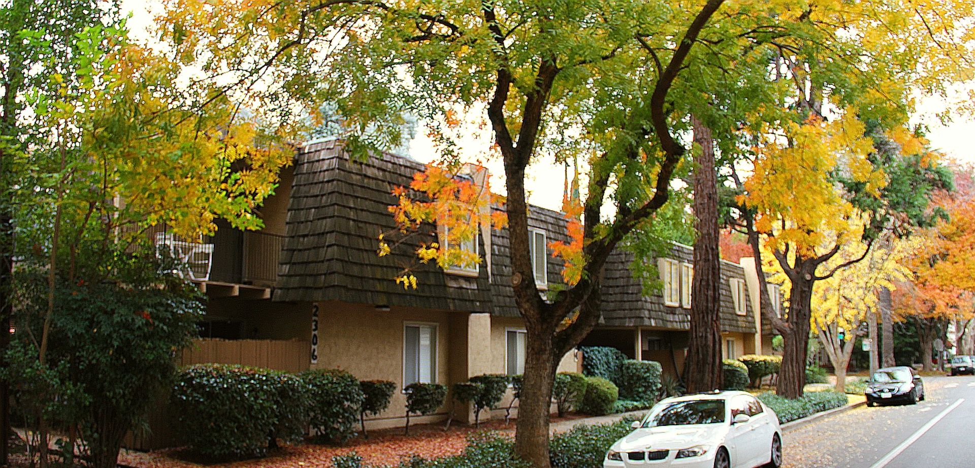 SACRAMENTO Apartment: 2300-2306 G STREET