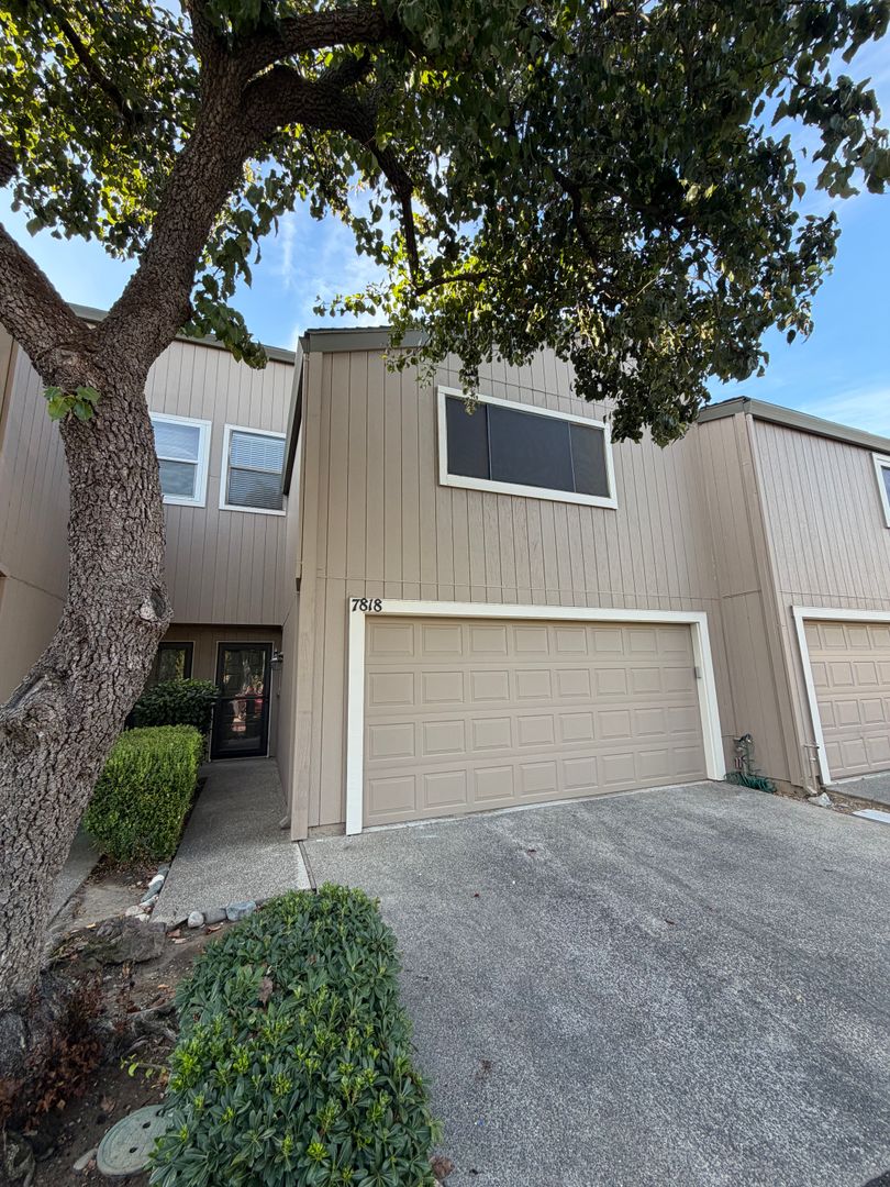 CITRUS HEIGHTS House: 7818 HAMPTON LANE
