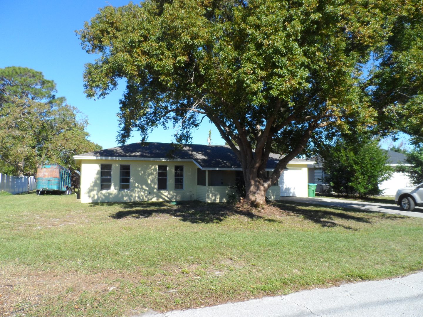 Deltona House: 1440 Coronet Drive
