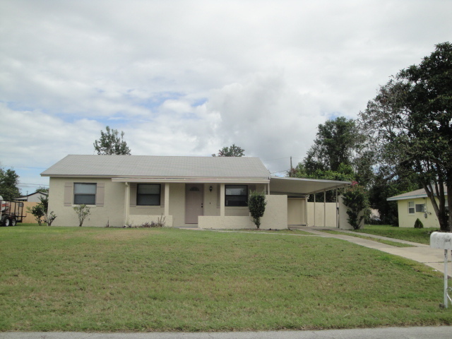 Deltona House: 1014 Kenmore Street