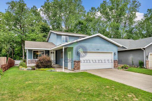 Beautiful Spacious 4 Bedroom Kentwood Home
