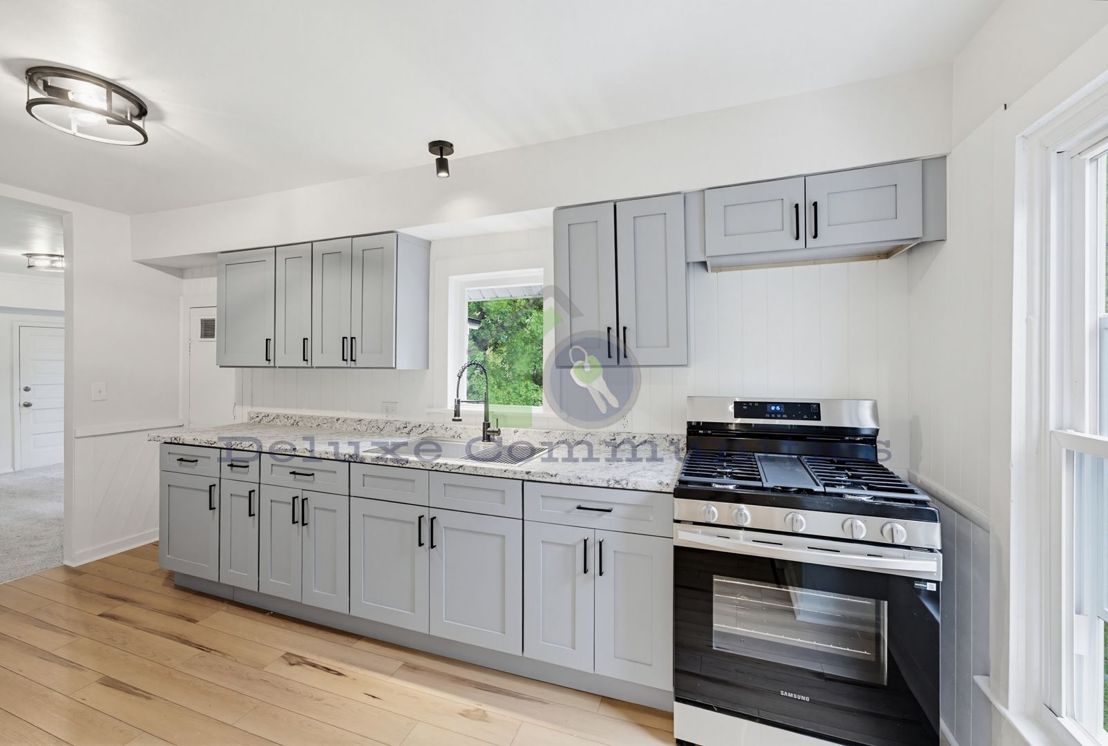 Grand Rapids Apartment: 833 McReynolds Ave NW
