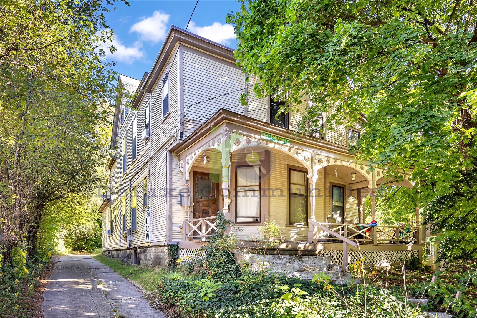 Grand Rapids Apartment: 410 Eastern Ave SE